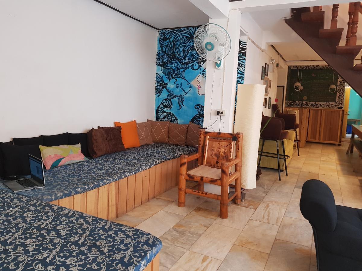 Go Surfari House Hostel Baler Exterior foto