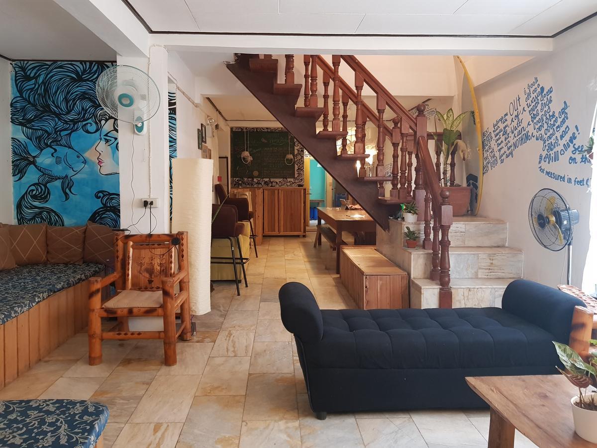 Go Surfari House Hostel Baler Exterior foto